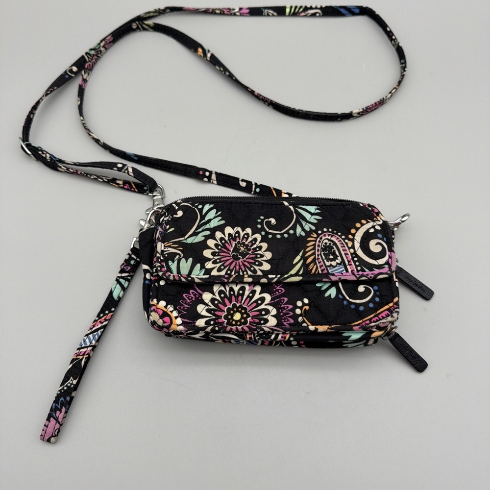Vera Bradley Wristlet/Wallet Paisley Floral Smartphone Compartment Pre-loved